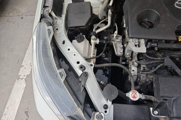 Used Toyota Wildlander 2023 2.0L CVT Four-Wheel Drive Luxury PLUS Edition Engine Bay Right
