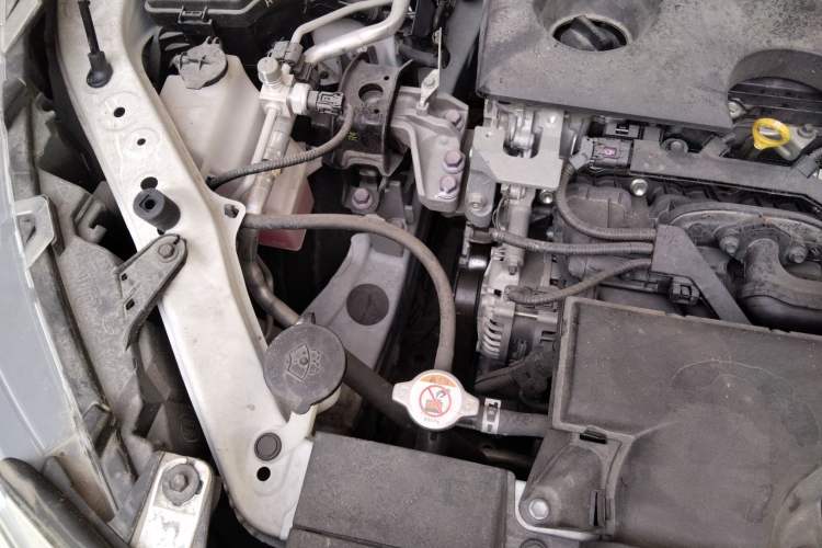Used Toyota Wildlander 2023 2.0L CVT Two-Wheel Drive Leading Edition Engine Bay Right