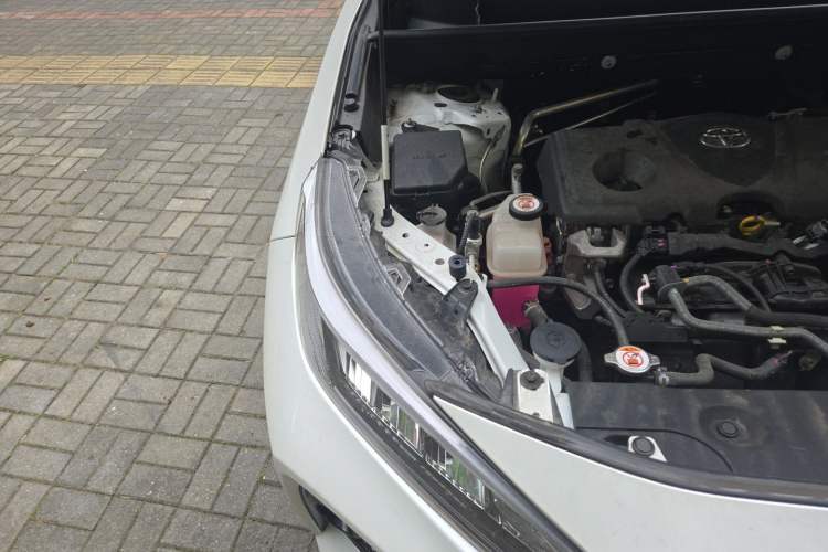 Used Toyota Wildlander 2023 Dual-Engine 2.5L E-CVT Two-Wheel Drive Urban Edition Engine Bay Right
