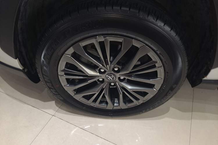 Used Toyota Wildlander 2023 2.0L CVT Four-Wheel Drive Luxury PLUS Edition Exterior 3