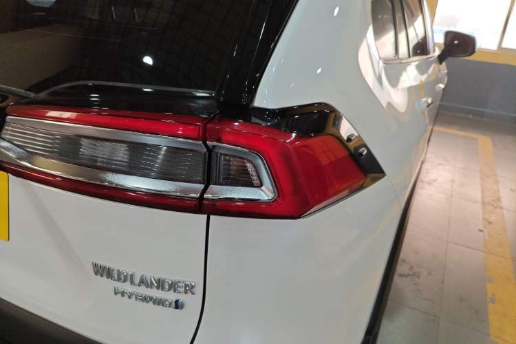 Used Toyota Wildlander 2023 Dual-Motor 2.5L E-CVT Four-Wheel Drive Prestige Edition Exterior 6
