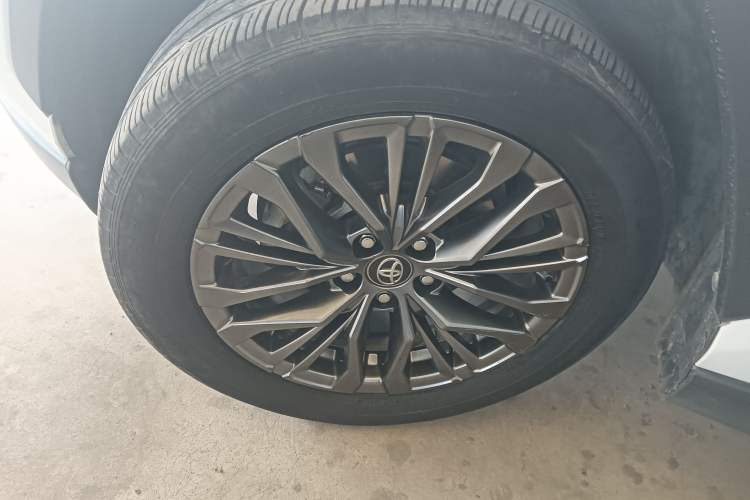 Used Toyota Wildlander 2023 Dual-Motor 2.5L E-CVT Two-Wheel Drive Luxury PLUS Edition Exterior 7