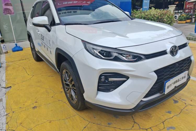 Used Toyota Wildlander 2023 2.0L CVT Four-Wheel Drive Luxury PLUS Edition Front Right 45 Deg