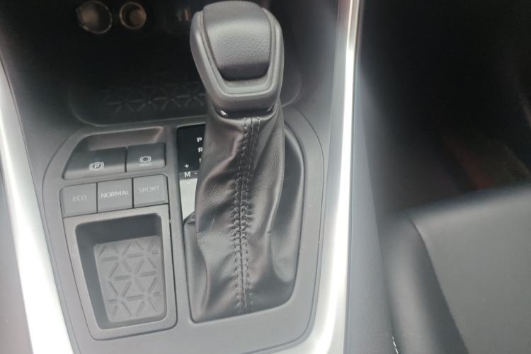 Used Toyota Wildlander 2023 2.0L CVT Two-Wheel Drive Leading Edition Gear Lever