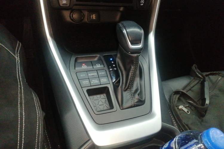 Used Toyota Wildlander 2023 2.0L CVT Four-Wheel Drive Luxury PLUS Edition Gear Lever