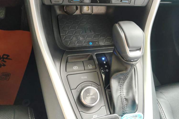 Used Toyota Wildlander 2023 Dual-Motor 2.5L E-CVT Four-Wheel Drive Prestige Edition Gear Lever