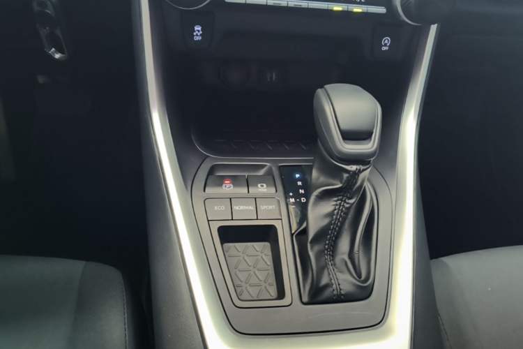 Used Toyota Wildlander 2023 2.0L CVT Two-Wheel Drive Leading Edition Gear Lever