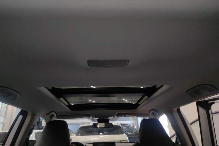 Used Toyota Wildlander 2023 2.0L CVT Four-Wheel Drive Luxury PLUS Edition Headliner