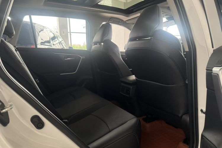 Used Toyota Wildlander 2023 2.0L CVT Two-Wheel Drive Luxury PLUS Edition Headliner