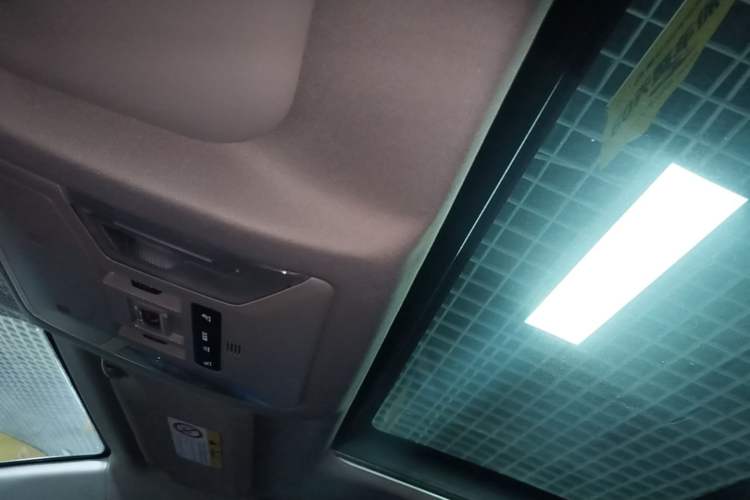 Used Toyota Wildlander 2023 Dual-Motor 2.5L E-CVT Four-Wheel Drive Prestige Edition Headliner