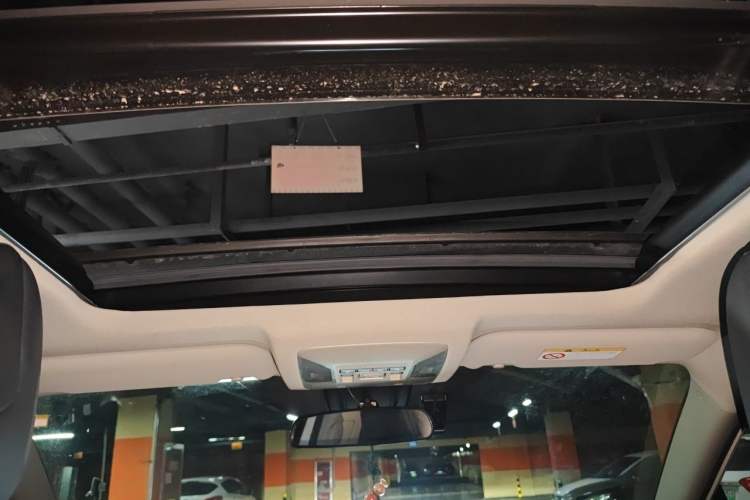 Used Toyota Wildlander 2023 Dual-Motor 2.5L E-CVT Two-Wheel Drive Luxury PLUS Edition Headliner
