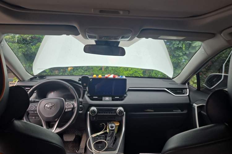 Used Toyota Wildlander 2023 Dual-Engine 2.5L E-CVT Two-Wheel Drive Urban Edition Headliner