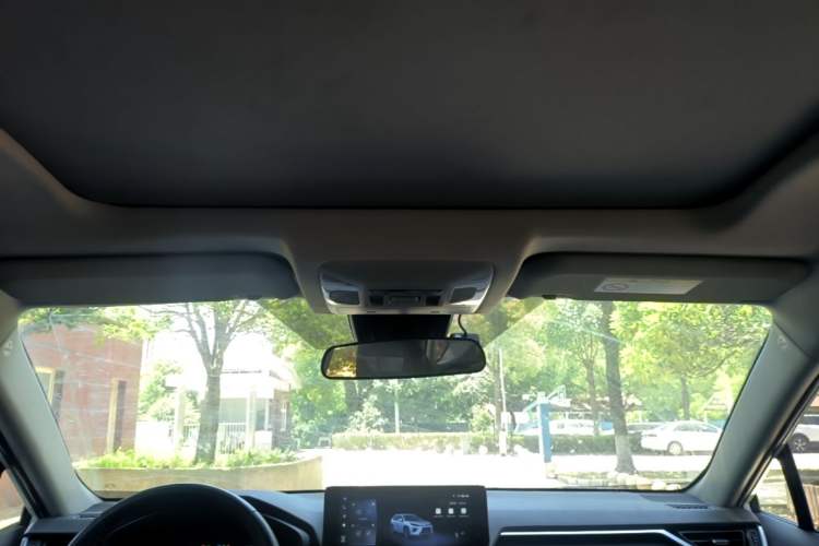 Used Toyota Wildlander 2023 Dual-Motor 2.5L E-CVT Two-Wheel Drive Luxury PLUS Edition Headliner