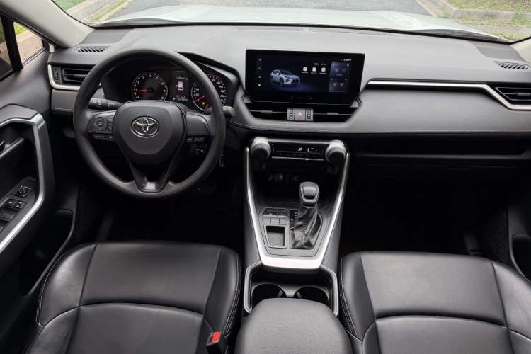 Used Toyota Wildlander 2023 2.0L CVT Two-Wheel Drive Leading Edition Interior 1