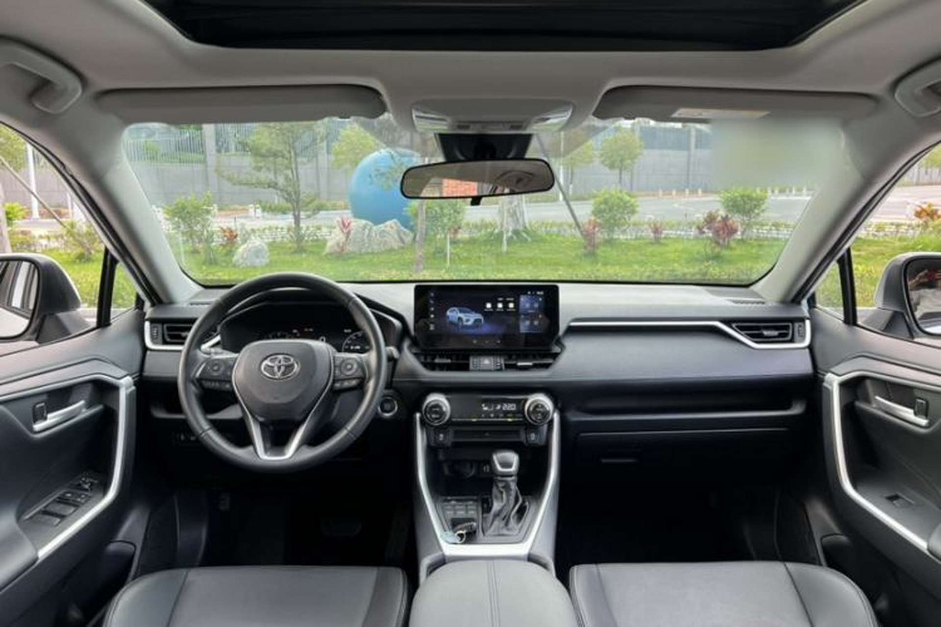 Used Toyota Wildlander 2023 2.0L CVT Four-Wheel Drive Luxury PLUS Edition Interior 10