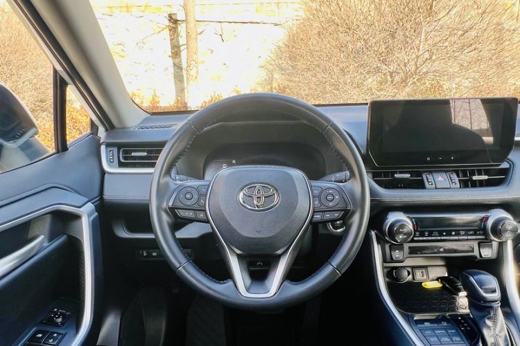 Used Toyota Wildlander 2023 2.0L CVT Four-Wheel Drive Luxury PLUS Edition Interior 2