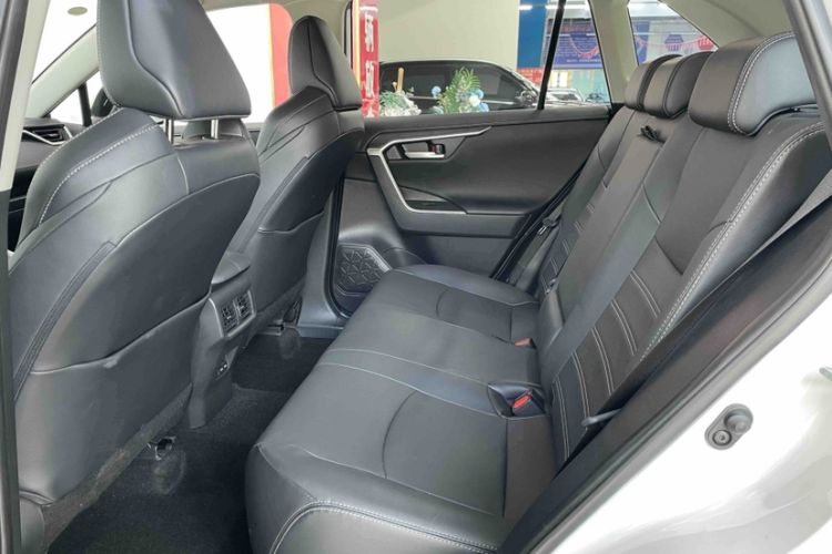 Used Toyota Wildlander 2023 2.0L CVT Four-Wheel Drive Luxury PLUS Edition Interior 2