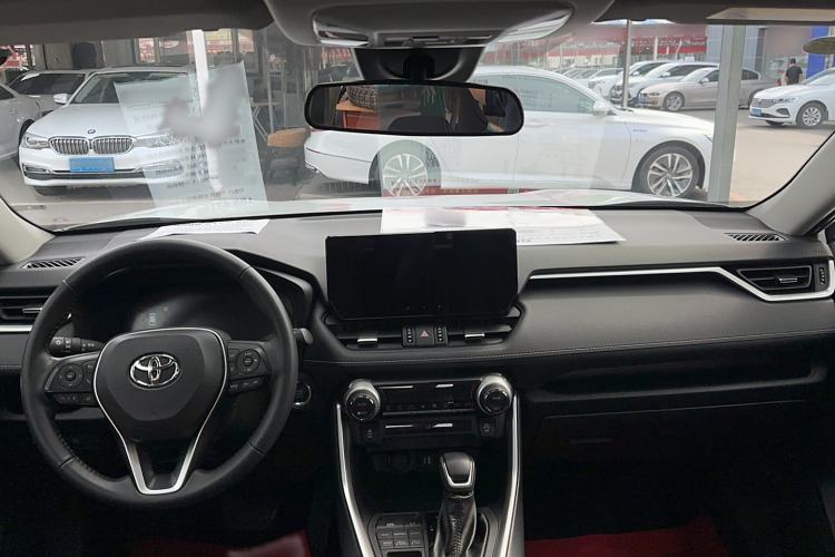 Used Toyota Wildlander 2023 2.0L CVT Four-Wheel Drive Luxury PLUS Edition Interior 3