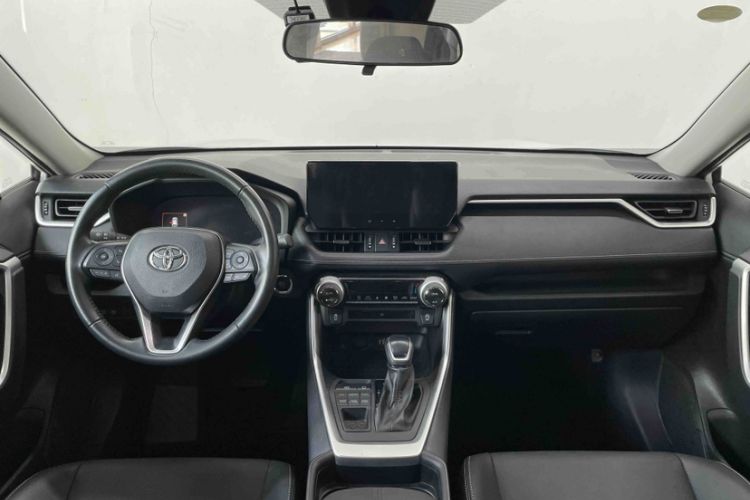Used Toyota Wildlander 2023 2.0L CVT Four-Wheel Drive Luxury PLUS Edition Interior 4