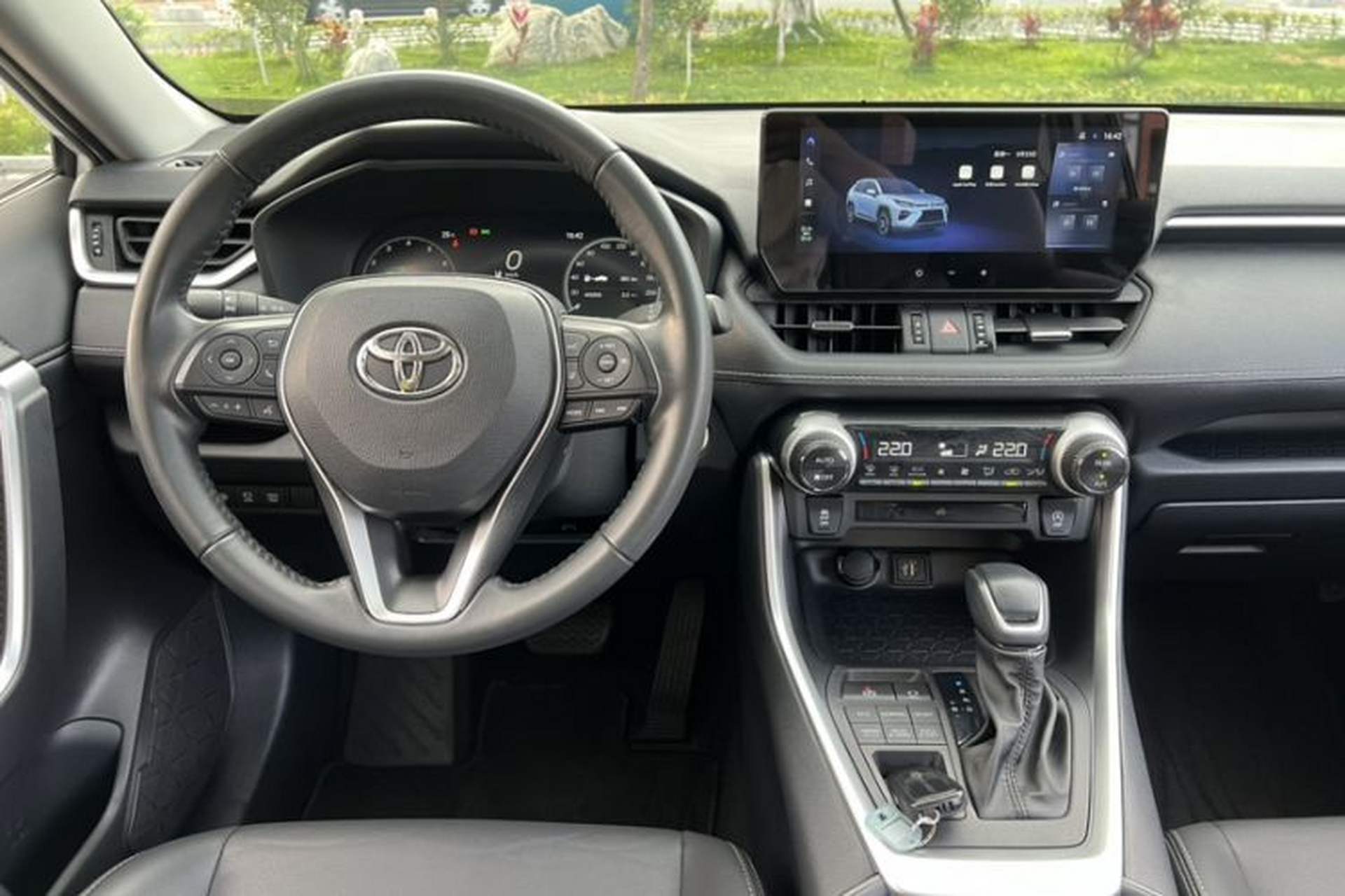 Used Toyota Wildlander 2023 2.0L CVT Four-Wheel Drive Luxury PLUS Edition Interior 5