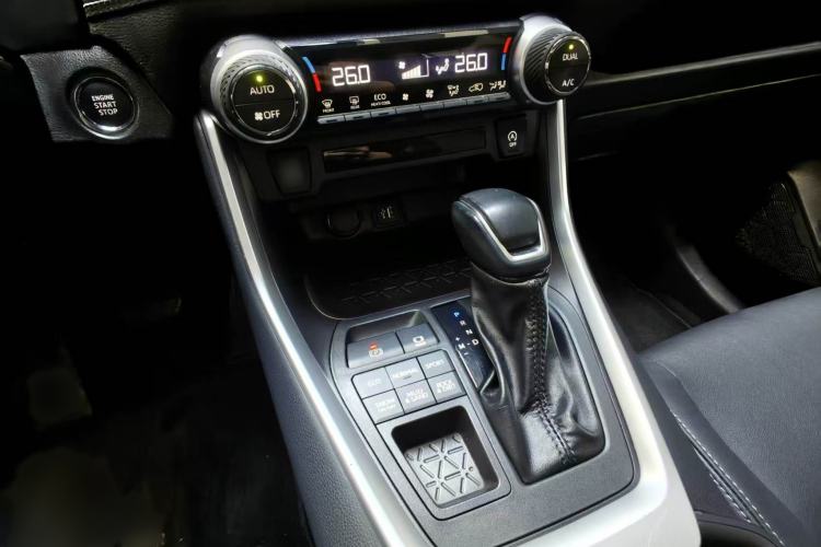 Used Toyota Wildlander 2023 2.0L CVT Four-Wheel Drive Luxury PLUS Edition Interior 5