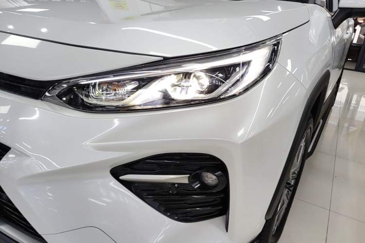 Used Toyota Wildlander 2023 2.0L CVT Four-Wheel Drive Luxury PLUS Edition Left Front Headlight