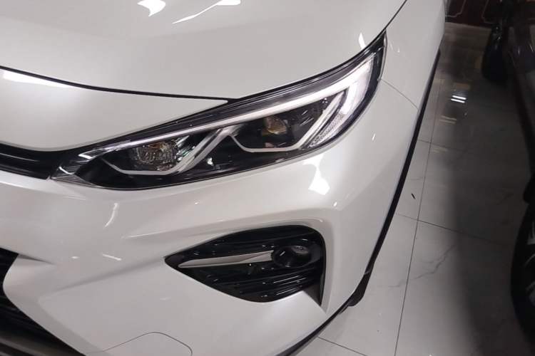 Used Toyota Wildlander 2023 Dual-Motor 2.5L E-CVT Four-Wheel Drive Prestige Edition Left Front Headlight