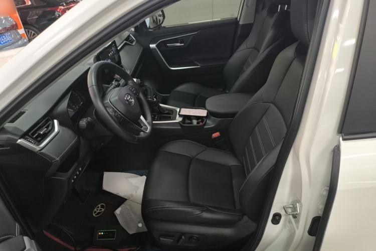 Used Toyota Wildlander 2023 2.0L CVT Two-Wheel Drive Luxury PLUS Edition Left Front Seat