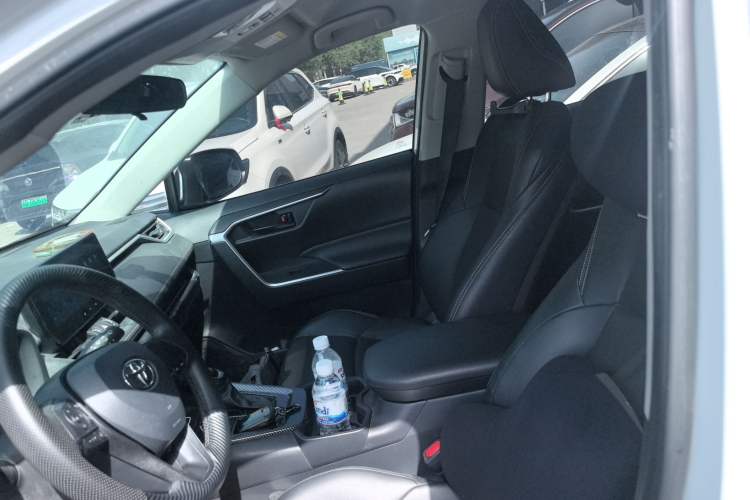 Used Toyota Wildlander 2023 2.0L CVT Two-Wheel Drive Leading Edition Left Front Seat