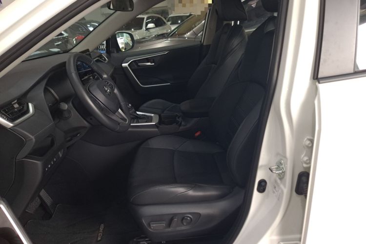 Used Toyota Wildlander 2023 2.0L CVT Four-Wheel Drive Luxury PLUS Edition Left Front Seat