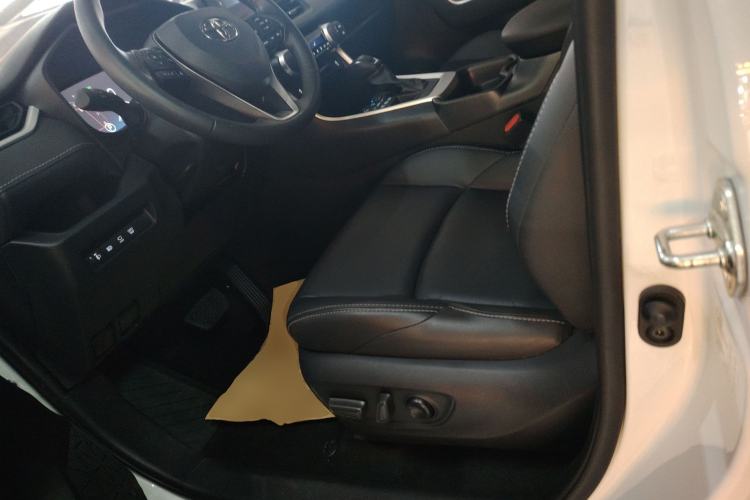Used Toyota Wildlander 2023 2.0L CVT Four-Wheel Drive Luxury PLUS Edition Left Front Seat