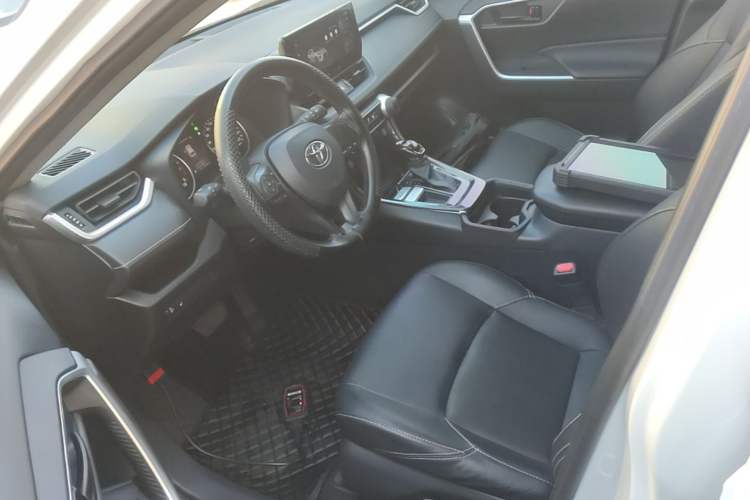 Used Toyota Wildlander 2023 2.0L CVT Two-Wheel Drive Leading Edition Left Front Seat