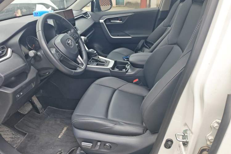 Used Toyota Wildlander 2023 2.0L CVT Two-Wheel Drive Leading Edition Left Front Seat