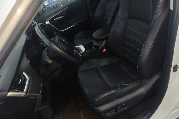 Used Toyota Wildlander 2023 2.0L CVT Four-Wheel Drive Luxury PLUS Edition Left Front Seat