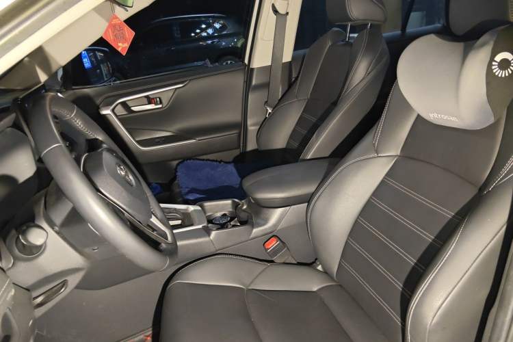Used Toyota Wildlander 2023 2.0L CVT Two-Wheel Drive Luxury PLUS Edition Left Front Seat