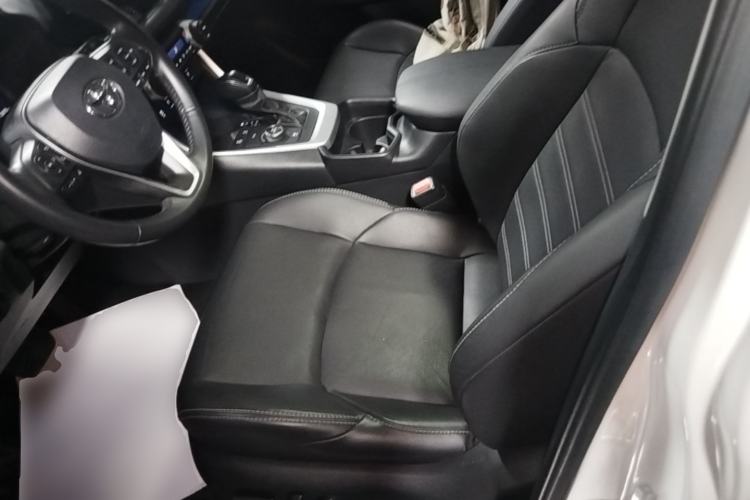Used Toyota Wildlander 2023 Dual-Motor 2.5L E-CVT Four-Wheel Drive Prestige Edition Left Front Seat