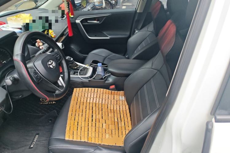 Used Toyota Wildlander 2023 Dual-Motor 2.5L E-CVT Two-Wheel Drive Luxury PLUS Edition Left Front Seat