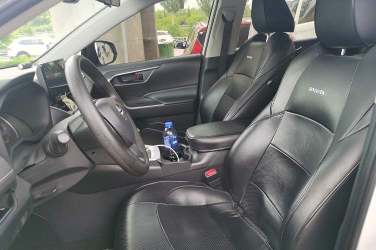 Used Toyota Wildlander 2023 2.0L CVT Two-Wheel Drive Leading Edition Left Front Seat