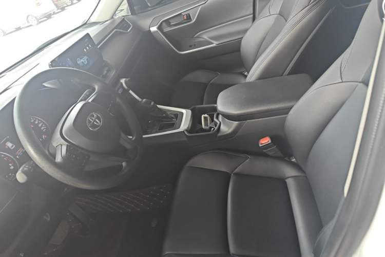Used Toyota Wildlander 2023 2.0L CVT Two-Wheel Drive Leading Edition Left Front Seat