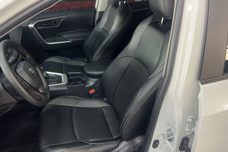 Used Toyota Wildlander 2023 2.0L CVT Two-Wheel Drive Leading Edition Left Front Seat