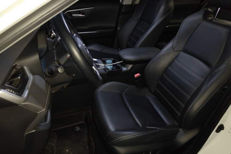 Used Toyota Wildlander 2023 2.0L CVT Two-Wheel Drive Luxury PLUS Edition Left Front Seat
