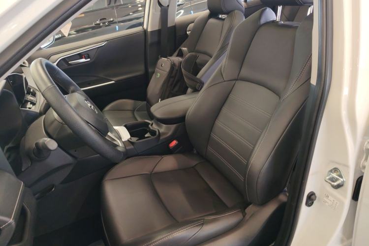 Used Toyota Wildlander 2023 2.0L CVT Two-Wheel Drive Luxury PLUS Edition Left Front Seat