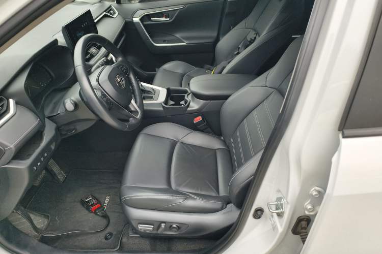 Used Toyota Wildlander 2023 2.0L CVT Four-Wheel Drive Luxury PLUS Edition Left Front Seat