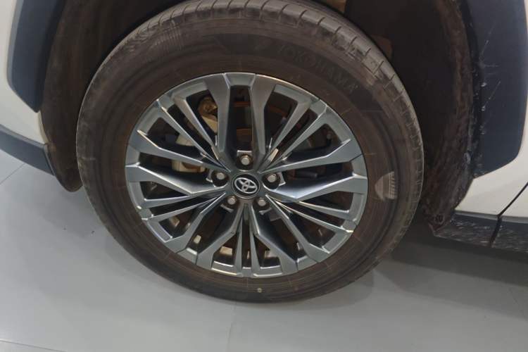 Used Toyota Wildlander 2023 2.0L CVT Four-Wheel Drive Luxury PLUS Edition Left Front Wheel Hub
