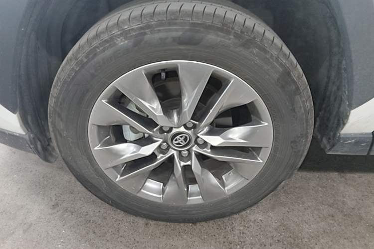 Used Toyota Wildlander 2023 2.0L CVT Two-Wheel Drive Leading Edition Left Front Wheel Hub