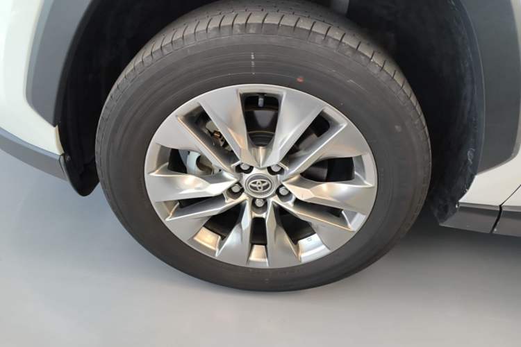 Used Toyota Wildlander 2023 2.0L CVT Two-Wheel Drive Leading Edition Left Front Wheel Hub