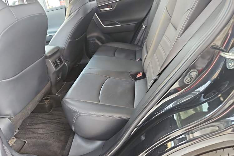 Used Toyota Wildlander 2023 2.0L CVT Two-Wheel Drive Luxury PLUS Edition Left Rear Seat