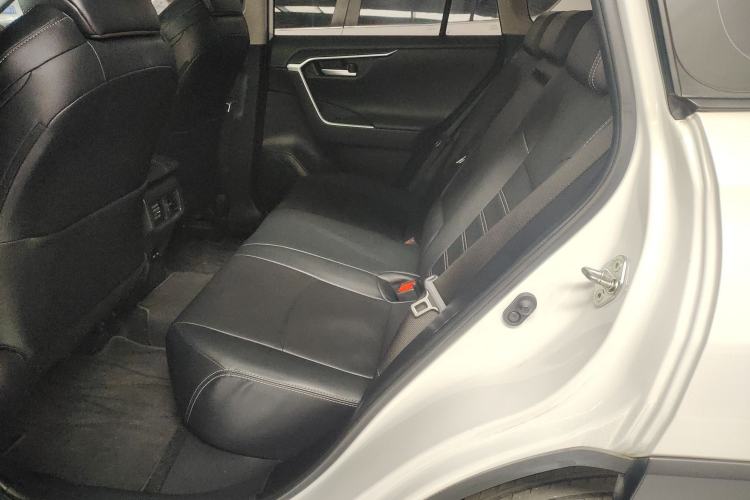 Used Toyota Wildlander 2023 2.0L CVT Four-Wheel Drive Luxury PLUS Edition Left Rear Seat