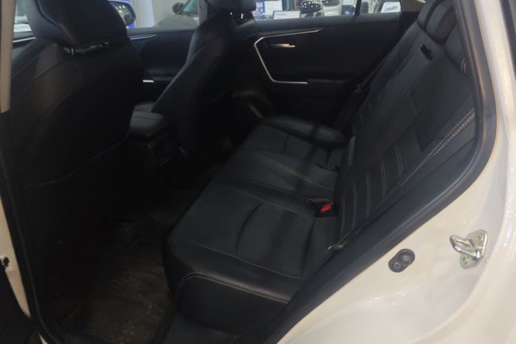 Used Toyota Wildlander 2023 2.0L CVT Four-Wheel Drive Luxury PLUS Edition Left Rear Seat