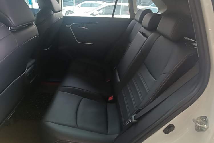 Used Toyota Wildlander 2023 2.0L CVT Two-Wheel Drive Luxury PLUS Edition Left Rear Seat